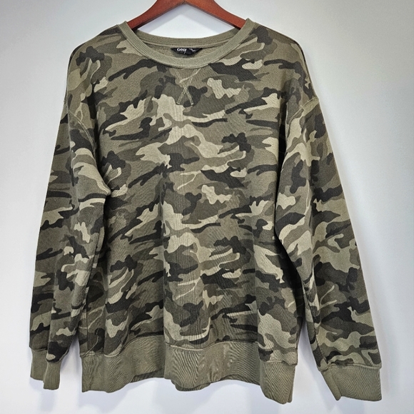 George Tops - George Boyfriend Fit Camo Crew - Size US XXL - NWOT